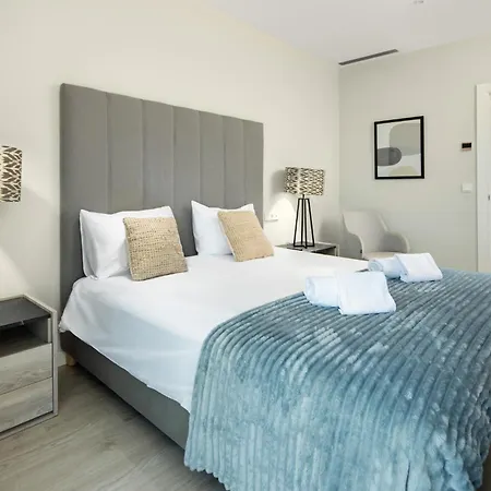 Oak Luxury Skyline By Alfresco Fuengirola